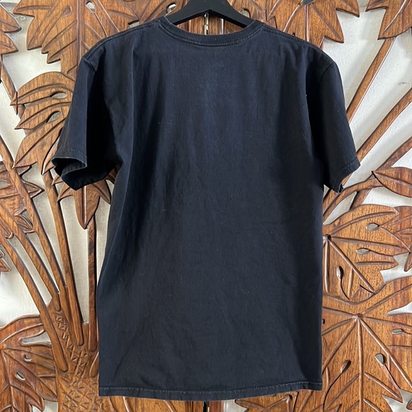 Independent tee - Picture 3 of 5